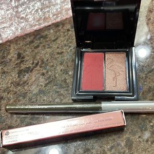 Eye shadow & Eye liner bundle